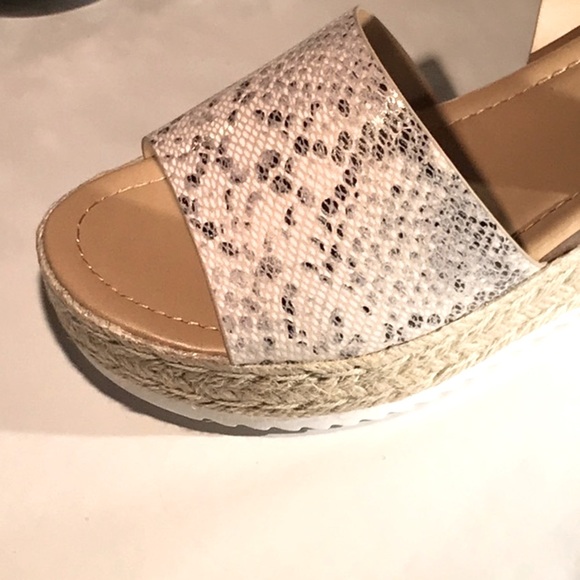 🔥Almost GONE!! Snakeskin Espadrilles!!!! 🔥SWEET! - Picture 6 of 10